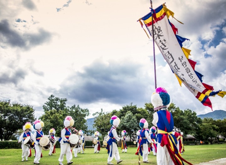 Korean Folk Village & Theme Park Tour (8 Hours)